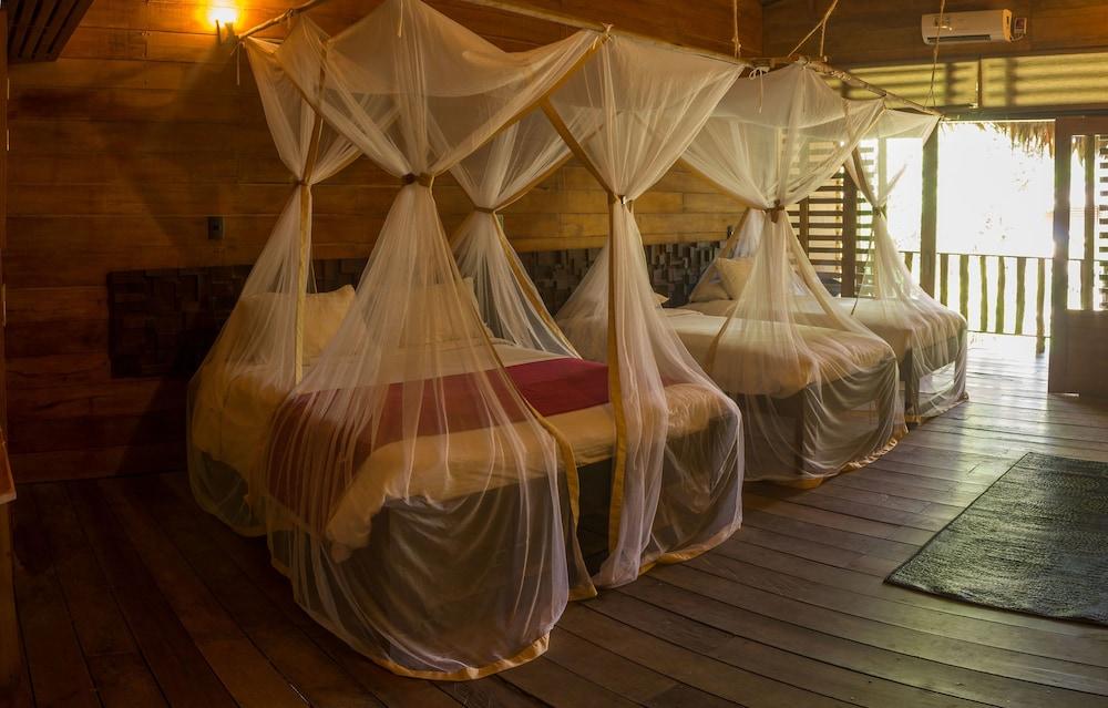 Hotel On Vacation Amazon à Leticia Extérieur photo